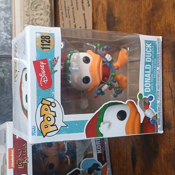 Funko Disney Donald Duck Holiday Christmas Figure - Picture 1 of 8